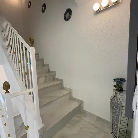 Feriehus Lujoso Adosado Familiar En La Costa Del Sol Benalmádena